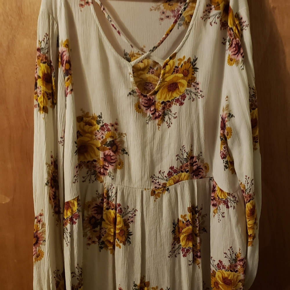 ** SOLD** Cute top